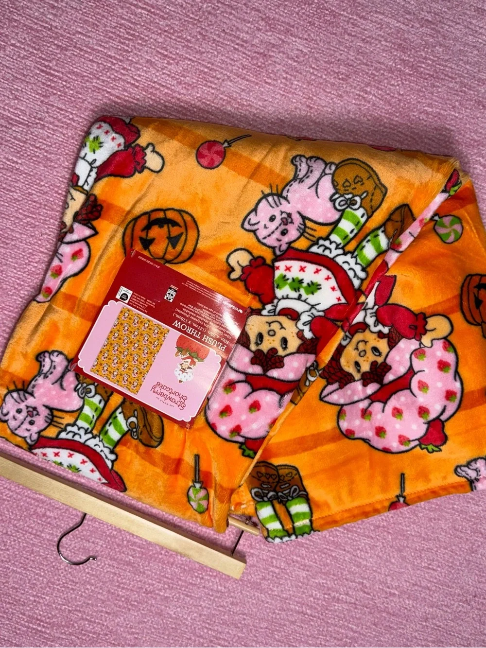 Strawberry Shortcake Orange Plush Throw Blanket - Kids Costume Accent 50 x 70 in